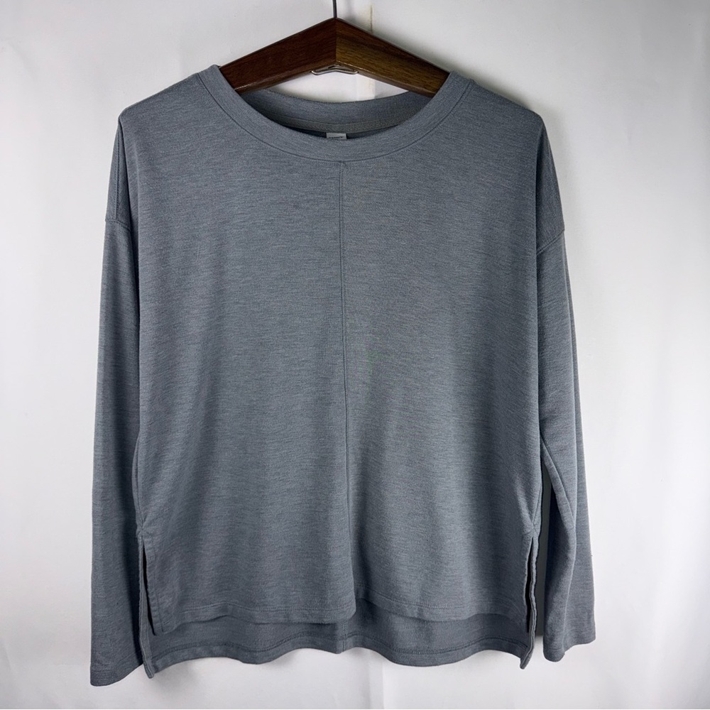 Athletic long sleeve shirt. Size small